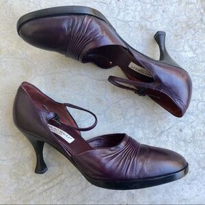 Bruno Magli burgundy purple leather pumps heels